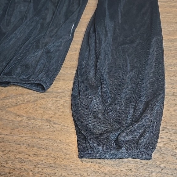 Subdued Mesh Long Sleeve Top, Black, Women's Size‎ Small - Picture 2 of 4